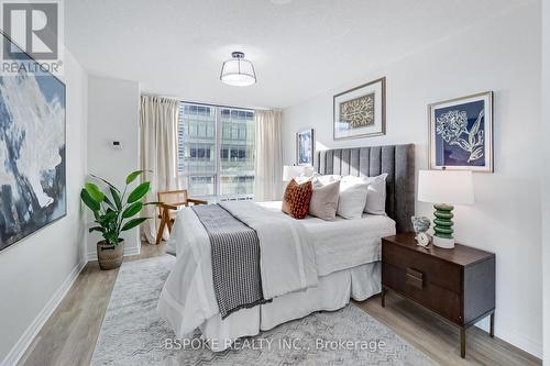 2702 - 30 Grand Trunk Crescent, Toronto, ON - Indoor Photo Showing Bedroom