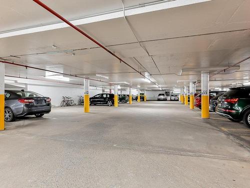 Garage - 1006-50 Rue Berlioz, Montréal (Verdun/Île-Des-Soeurs), QC - Indoor Photo Showing Garage