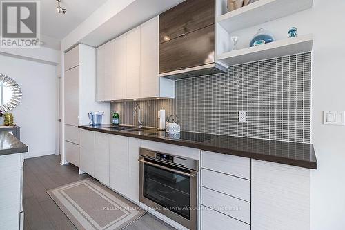 1003 - 59 Annie Craig Drive, Toronto, ON - Indoor Photo Showing Kitchen