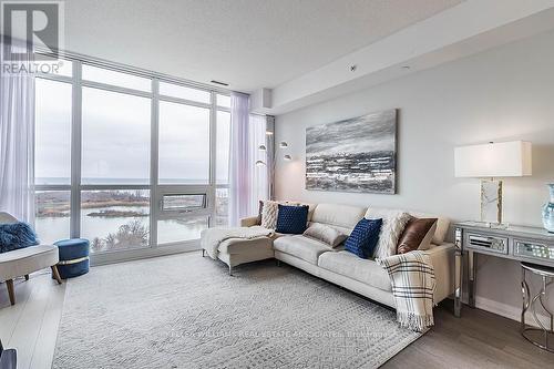 1003 - 59 Annie Craig Drive, Toronto, ON - Indoor Photo Showing Living Room