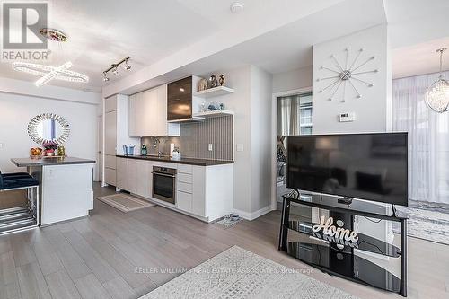 1003 - 59 Annie Craig Drive, Toronto, ON - Indoor Photo Showing Kitchen