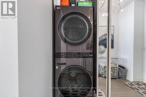 1003 - 59 Annie Craig Drive, Toronto, ON - Indoor Photo Showing Laundry Room