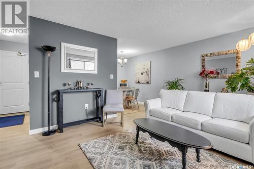 103 258 Pinehouse Place, Saskatoon, SK - Indoor Photo Showing Living Room