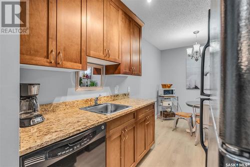 103 258 Pinehouse Place, Saskatoon, SK - Indoor Photo Showing Kitchen