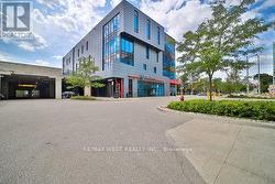 304 - 250 DUNDAS STREET W  Mississauga, ON L5B 1J2