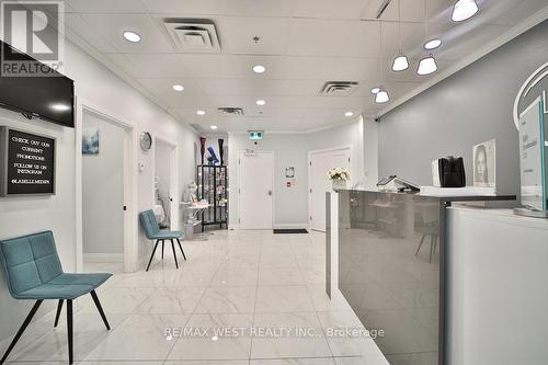 304 - 250 Dundas Street W, Mississauga, ON 