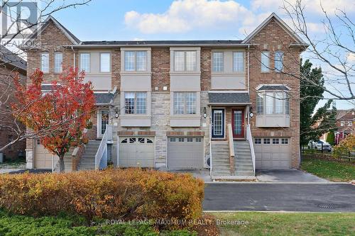 22 - 435 English Rose Lane, Oakville, ON - Outdoor With Facade