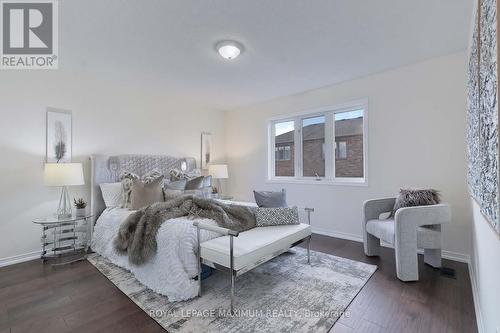 22 - 435 English Rose Lane, Oakville, ON - Indoor