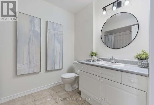 22 - 435 English Rose Lane, Oakville, ON - Indoor Photo Showing Bathroom