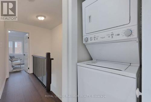 22 - 435 English Rose Lane, Oakville, ON - Indoor Photo Showing Laundry Room