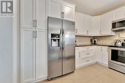 200 Birkinshaw Road, Cambridge, ON - Indoor Photo Showing Kitchen With Stainless Steel Kitchen