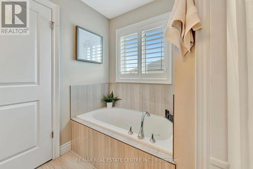 200 Birkinshaw Road, Cambridge, ON - Indoor Photo Showing Bathroom