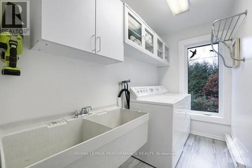 18 Birch Avenue, Ottawa, ON - Indoor Photo Showing Laundry Room