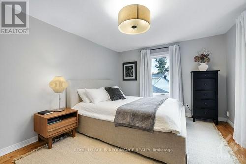 18 Birch Avenue, Ottawa, ON - Indoor Photo Showing Bedroom