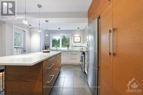 18 Birch Avenue, Ottawa, ON - Indoor Photo Showing Kitchen With Upgraded Kitchen