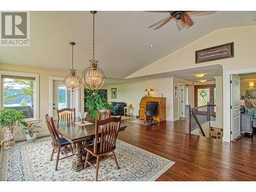 144 Crown Crescent, Vernon, BC - Indoor Photo Showing Dining Room