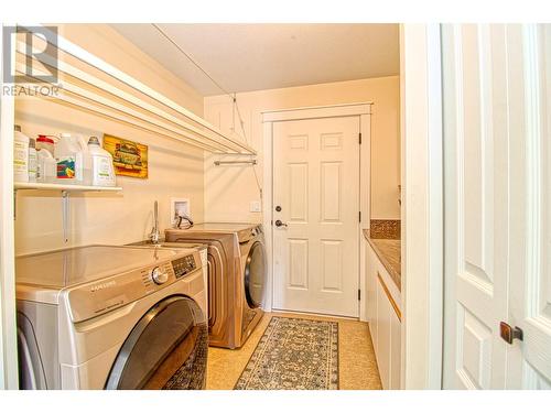 144 Crown Crescent, Vernon, BC - Indoor Photo Showing Laundry Room