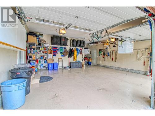 144 Crown Crescent, Vernon, BC - Indoor Photo Showing Garage