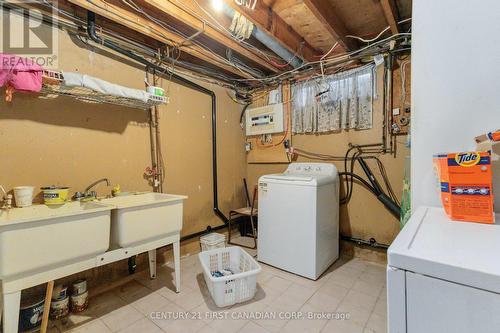 327 Base Line Road W, London, ON - Indoor Photo Showing Laundry Room