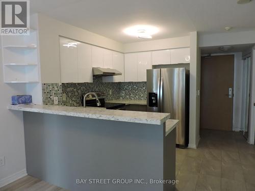 905 - 503 Beecroft Road, Toronto, ON - Indoor Photo Showing Kitchen With Stainless Steel Kitchen