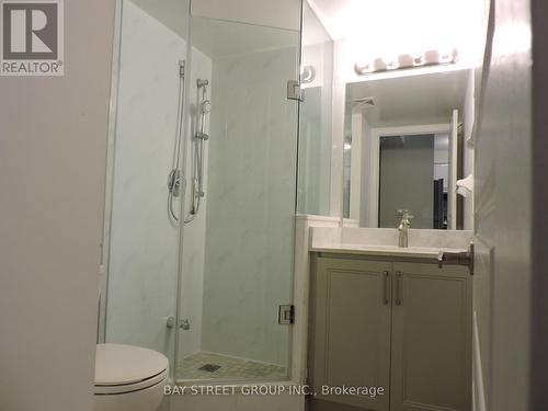 905 - 503 Beecroft Road, Toronto, ON - Indoor Photo Showing Bathroom