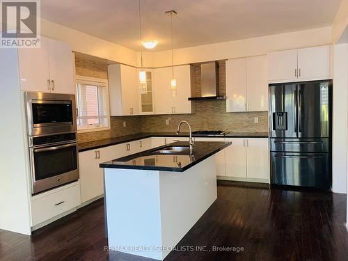 32 Rushland Crescent, Whitby, ON - Indoor Photo Showing Kitchen With Stainless Steel Kitchen