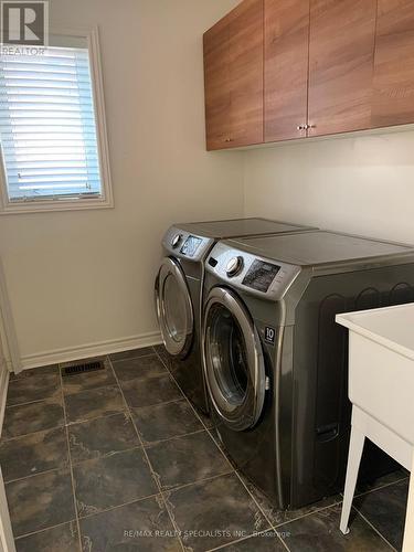 32 Rushland Crescent, Whitby, ON - Indoor Photo Showing Laundry Room