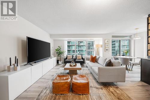 3110 - 25 Town Centre Court, Toronto, ON - Indoor Photo Showing Living Room