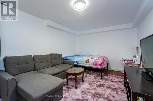 931 Montreal Street, Midland, ON - Indoor Photo Showing Living Room