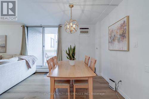 209 - 975 Warwick Court, Burlington, ON - Indoor Photo Showing Dining Room