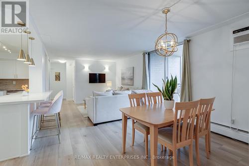 209 - 975 Warwick Court, Burlington, ON - Indoor Photo Showing Dining Room