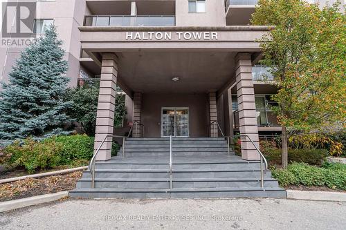 209 - 975 Warwick Court, Burlington, ON - Outdoor With Facade