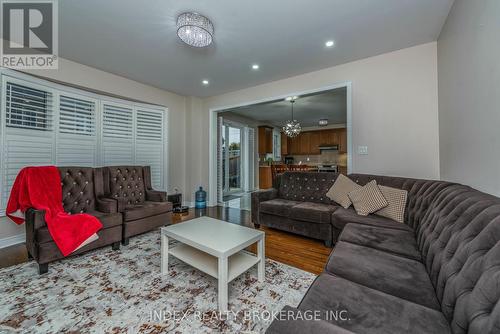 70 Zanetta Crescent, Brampton, ON - Indoor Photo Showing Living Room