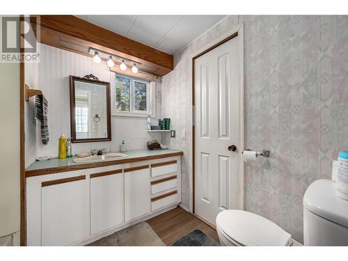 1020 Cody Road, Cache Creek, BC - Indoor Photo Showing Bathroom