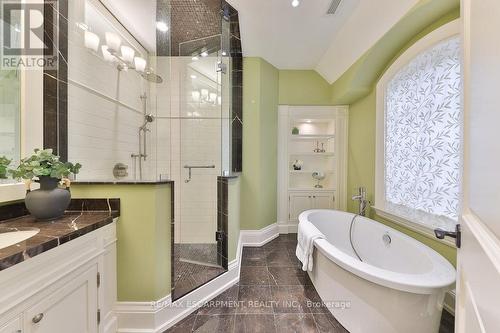 79 Pinewood Trail, Mississauga, ON - Indoor Photo Showing Bathroom