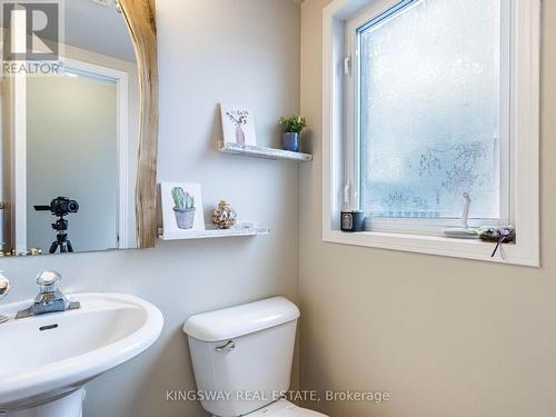 20 - 619 Evans Avenue, Toronto, ON - Indoor Photo Showing Bathroom