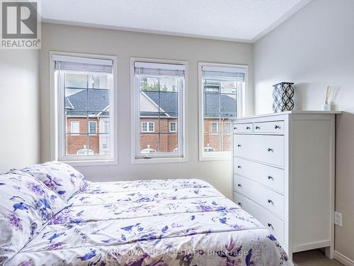 20 - 619 Evans Avenue, Toronto, ON - Indoor Photo Showing Bedroom