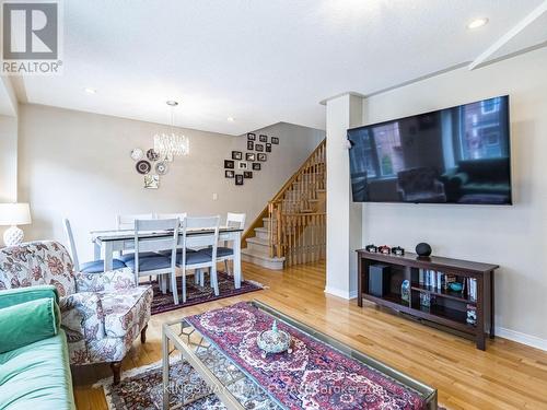 20 - 619 Evans Avenue, Toronto, ON - Indoor Photo Showing Living Room