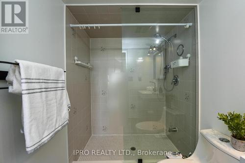 1411 - 3605 Kariya Drive, Mississauga, ON - Indoor Photo Showing Bathroom