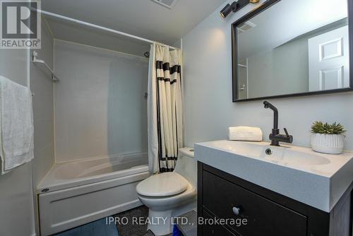 1411 - 3605 Kariya Drive, Mississauga, ON - Indoor Photo Showing Bathroom