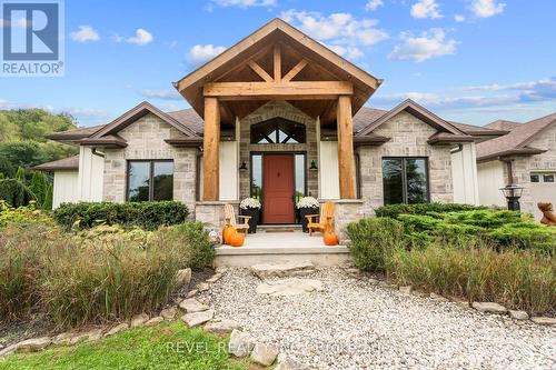 1559 York Road, Niagara-On-The-Lake, ON - Outdoor With Facade