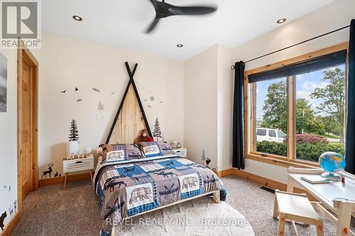 1559 York Road, Niagara-On-The-Lake, ON - Indoor Photo Showing Bedroom