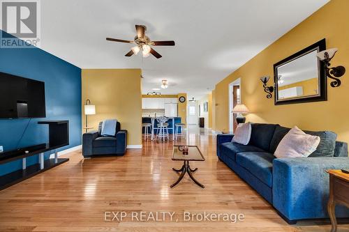 34 Balsam Trail, Norfolk, ON - Indoor Photo Showing Living Room