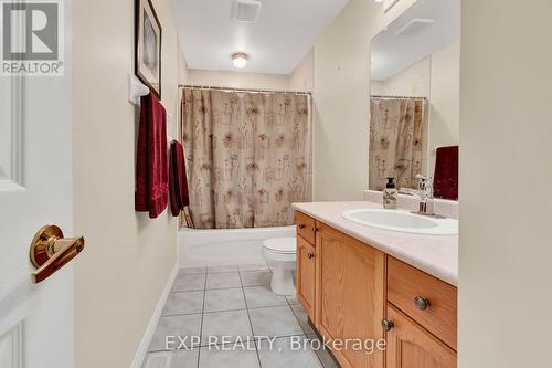 34 Balsam Trail, Norfolk, ON - Indoor Photo Showing Bathroom