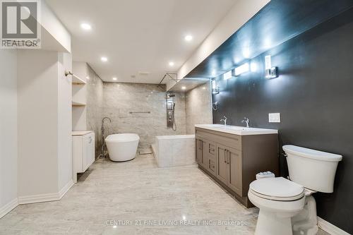 31 Weaver Drive, Hamilton, ON - Indoor Photo Showing Bathroom