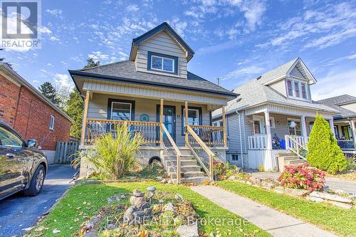 39 Tuxedo Avenue N, Hamilton, ON - Outdoor With Deck Patio Veranda With Facade