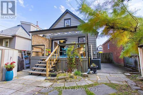 39 Tuxedo Avenue N, Hamilton, ON - Outdoor With Deck Patio Veranda