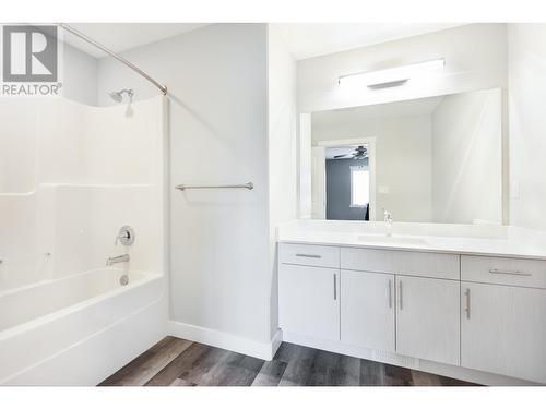 661 Carney Street, Prince George, BC - Indoor Photo Showing Bathroom