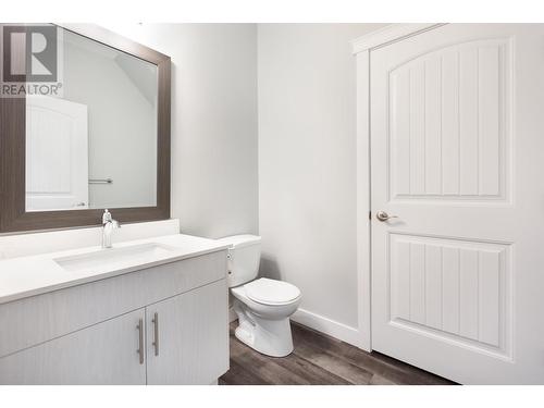 661 Carney Street, Prince George, BC - Indoor Photo Showing Bathroom