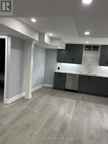 1129 Enchanted Crescent, Pickering, ON - Indoor Photo Showing Kitchen